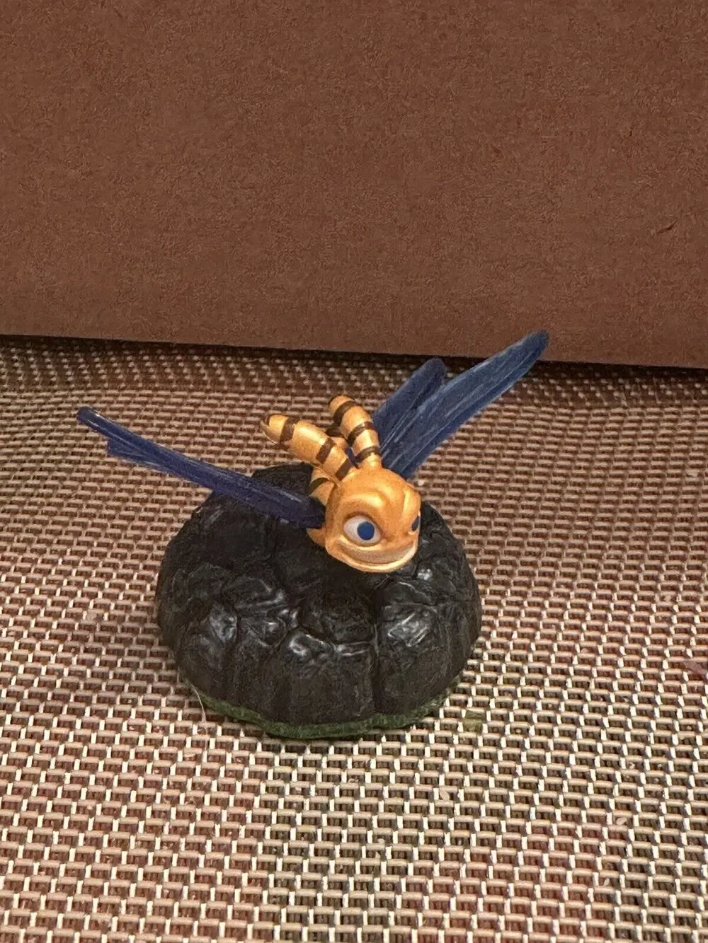 2011 Activision Skylanders Adventures Sparx Dragonfly Action Figure Green Base